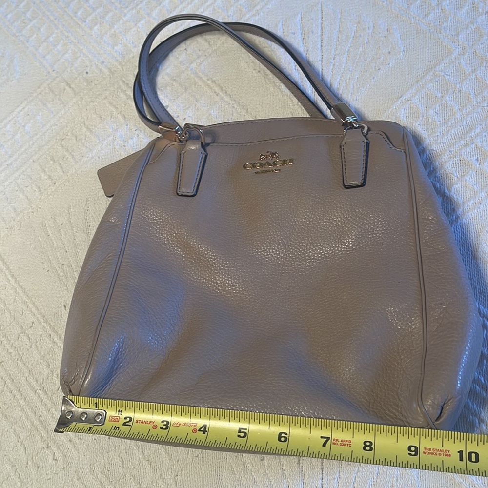 Coach Handbag - Picture 8 of 9